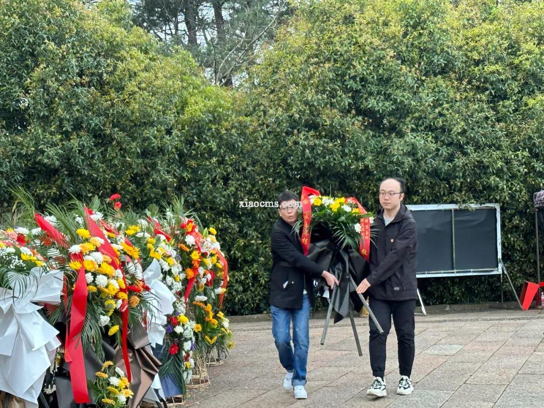 缅怀先烈，传承英魂——寄哀思于永恒丰碑之下